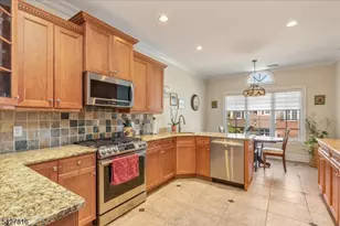 29 Schmidt Cir, Watchung, NJ 07069 - Photo 12