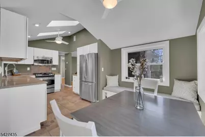 1 Pathfinder Trl, Jefferson Township, NJ 07885 - Photo 10