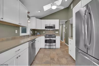 1 Pathfinder Trl, Jefferson Township, NJ 07885 - Photo 8