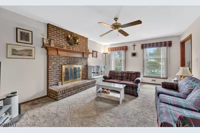 2 Rittenhouse Cir, Raritan Township, NJ 08822 - Photo 14