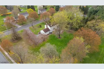 2 Rittenhouse Cir, Raritan Township, NJ 08822 - Photo 36