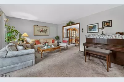2 Rittenhouse Cir, Raritan Township, NJ 08822 - Photo 4