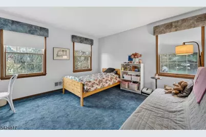 2 Rittenhouse Cir, Raritan Township, NJ 08822 - Photo 24