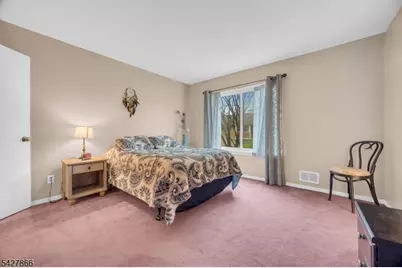 68 Hampton Ct, Hillsborough Township, NJ 08844 - Photo 18