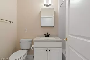 43 Manchester Ct, Kinnelon, NJ 07405 - Photo 14