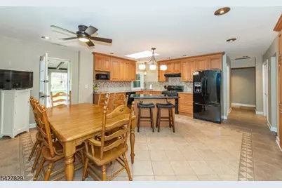 18 Stonewyck Dr, Hillsborough Township, NJ 08844 - Photo 14