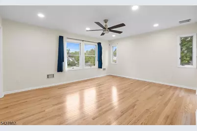 363 Vesta Ct, Ridgewood, NJ 07450 - Photo 10