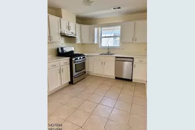 68 Port Ave, Elizabeth, NJ 07206 - Photo 4