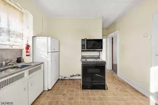 139 Fairview Ave, Prospect Park, NJ 07508 - Photo 14