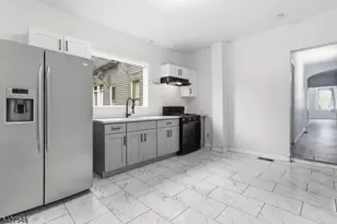 31 Hillman St, Paterson, NJ 07522 - Photo 10