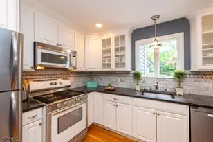 32 Yale St, Maplewood Twp., NJ 07040 - Photo 12