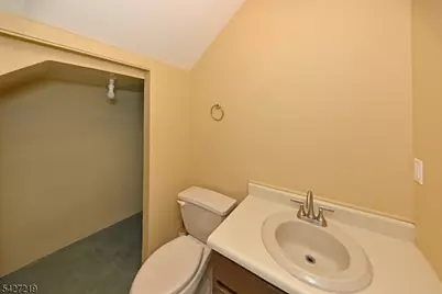 101 River Rd #B3, Nutley Twp., NJ 07110 - Photo 16