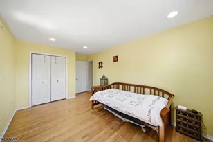 21 Robin Hood Rd, Parsippany, NJ 07950 - Photo 22