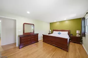 21 Robin Hood Rd, Parsippany, NJ 07950 - Photo 20