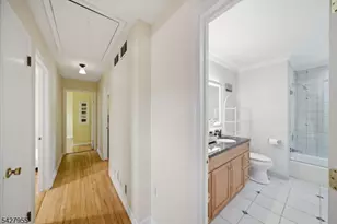 21 Robin Hood Rd, Parsippany, NJ 07950 - Photo 28