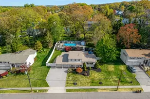 19 Harwood Pl, Wayne, NJ 07470 - Photo 2