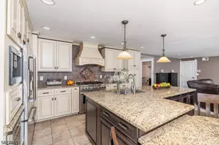 19 Harwood Pl, Wayne, NJ 07470 - Photo 22