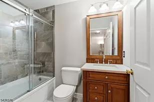 2063 Drake Ct, Mahwah Twp., NJ 07430 - Photo 22