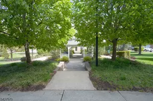 1012 Cunningham Ct, Belleville, NJ 07109 - Photo 12