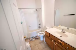 1012 Cunningham Ct, Belleville, NJ 07109 - Photo 46