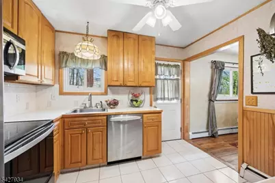 77 Brooklyn Rd, Stanhope, NJ 07874 - Photo 2