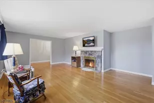 9 Henderson Hill Rd, Union Township, NJ 08827 - Photo 6