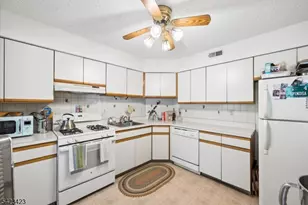 73 Drake Ln, Roxbury Township, NJ 07852 - Photo 6