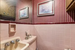 16 Summit Rd, Clifton, NJ 07012 - Photo 8