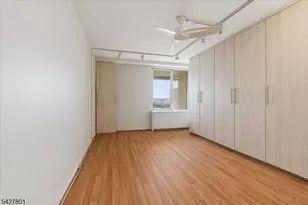 2 Horizon Rd, Fort Lee, NJ 07024 - Photo 14
