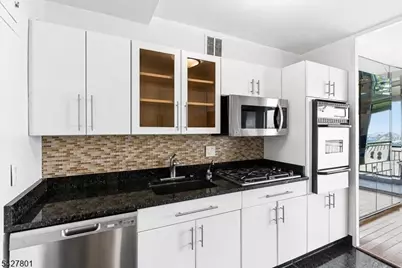 2 Horizon Road, Fort Lee, NJ 07024 - Photo 12