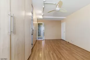 2 Horizon Rd, Fort Lee, NJ 07024 - Photo 14