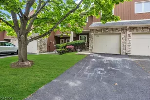 109 Bond St, Bridgewater, NJ 08807 - Photo 2
