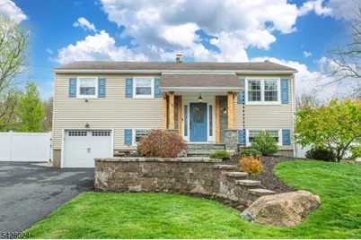 15 Windsor Dr, Jefferson Township, NJ 07438 - Photo 2