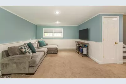 15 Windsor Dr, Jefferson Township, NJ 07438 - Photo 20