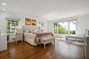 1008 Mary Allen Ln, Mountainside, NJ 07092 - Photo 14