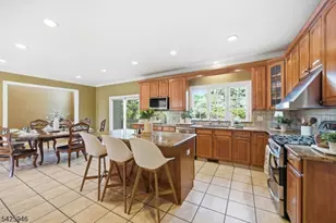 56 Burnet Hill Rd, Livingston, NJ 07039 - Photo 10