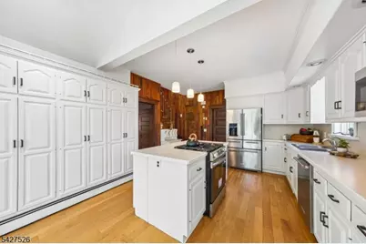 506 Linden Pl, Cranford Township, NJ 07016 - Photo 14