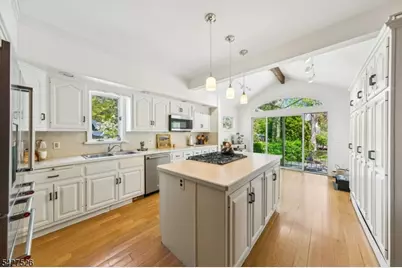 506 Linden Pl, Cranford Township, NJ 07016 - Photo 12