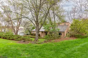 11 Fox Run Rd, Glen Gardner, NJ 08826 - Photo 2