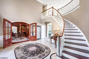 2 Chilton Rd, Chester, NJ 07930 - Photo 2