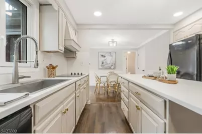 54 Academy Ln, Chester, NJ 07930 - Photo 8