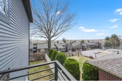 270 Lafayette Ave #2, Lyndhurst Township, NJ 07071 - Photo 2