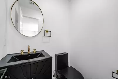 270 Lafayette Ave #2, Lyndhurst Township, NJ 07071 - Photo 14