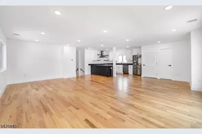 270 Lafayette Ave #2, Lyndhurst Township, NJ 07071 - Photo 22
