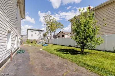 627 Van Buren Ave, Linden, NJ 07036 - Photo 4