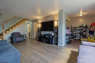 627 Van Buren Ave, Linden, NJ 07036 - Photo 10