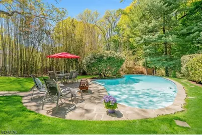 46 Chestnut Hill Pl, Glen Ridge, NJ 07028 - Photo 32