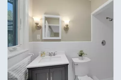 46 Chestnut Hill Pl, Glen Ridge, NJ 07028 - Photo 18