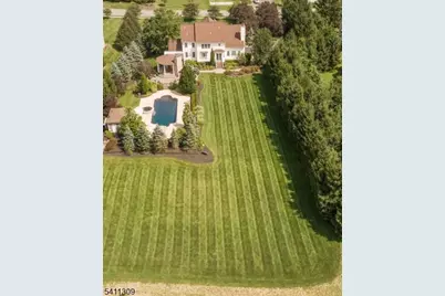 1 Jordan Ct, Washington Township, NJ 07853 - Photo 4