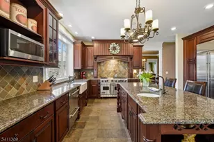 1 Jordan Ct, Washington Township, NJ 07853 - Photo 10